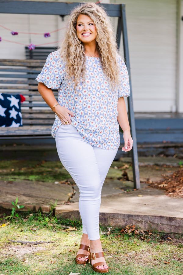 Chic Soul plus size clothing, puffed short-sleeve lavender top with high scoop-neckline and white daisy floral pattern