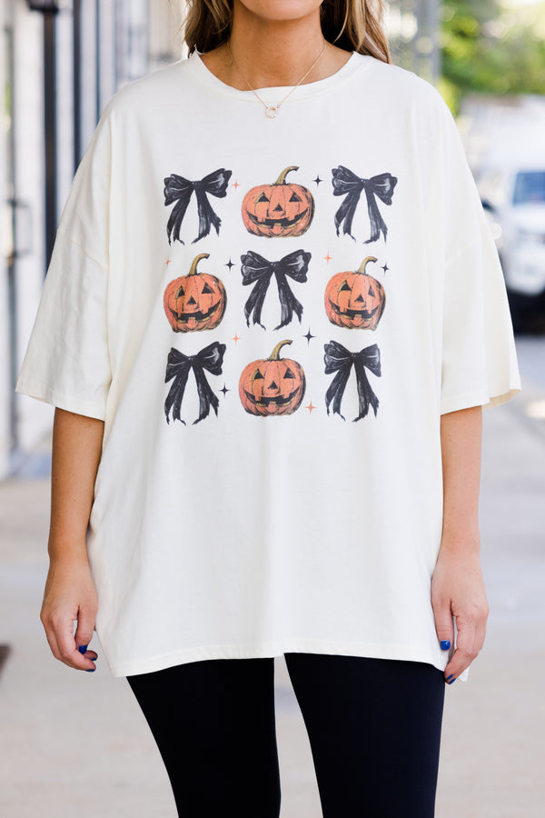 Chic Soul plus size clothing, short-sleeve ivory boyfriend tee with graphic of black bows and carved pumpkins