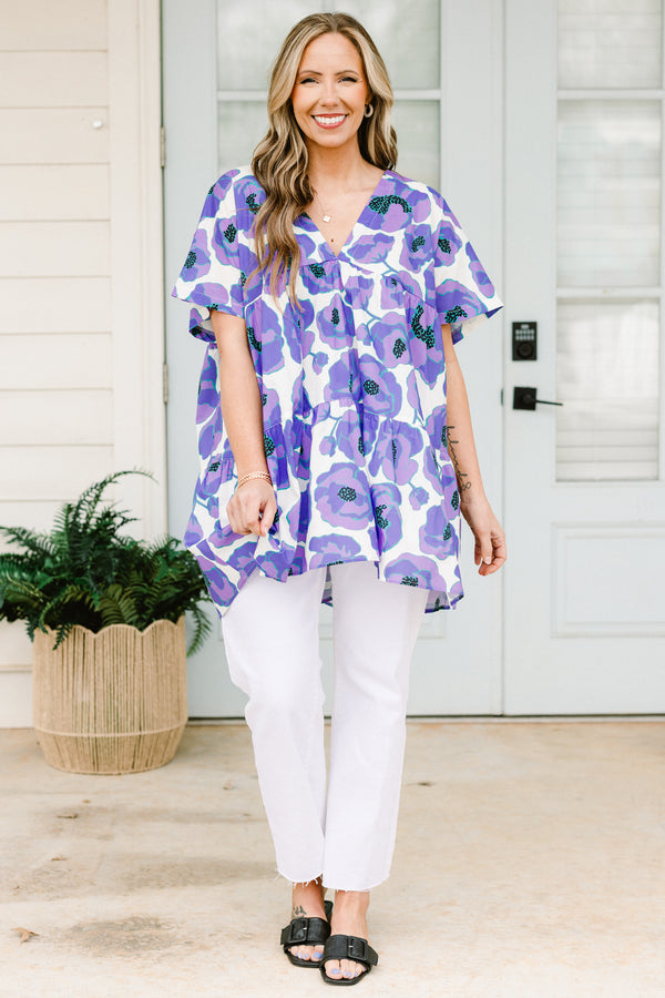 Chic Soul plus size clothing, purple short sleeve large floral print tiered top with v neckline 