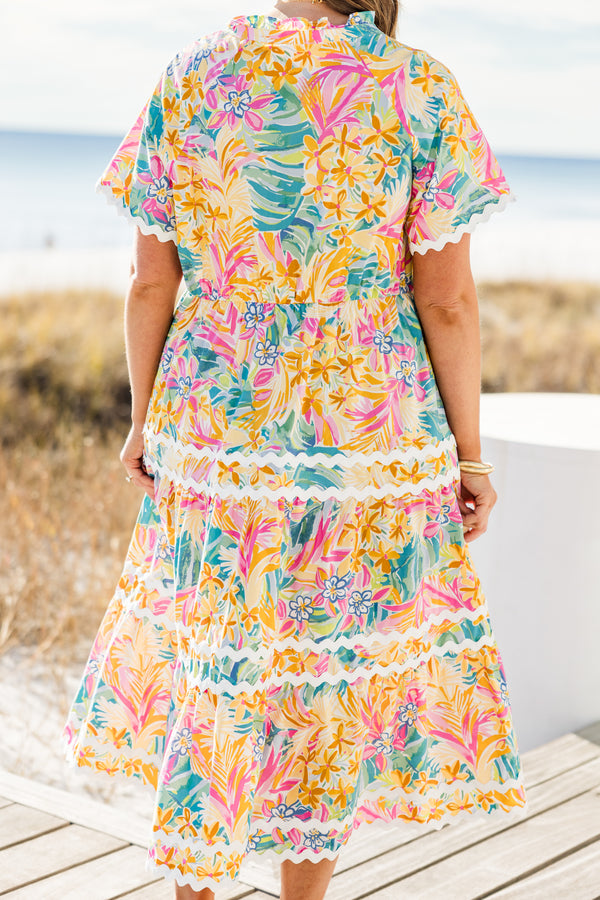 Chic Soul plus size clothing, short-sleeve yellow maxi dress with a v-neckline and white ric rac piping with a blue and yellow floral tropical print 