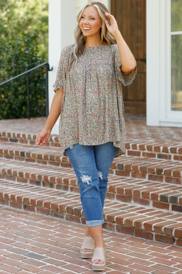 Chic Soul plus size clothing, light wash distressed capris