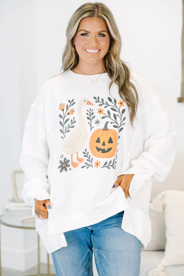 Plus Size ivory oversized crewneck sweatshirt with a goose, jack-o'-lantern, and floral graphics.