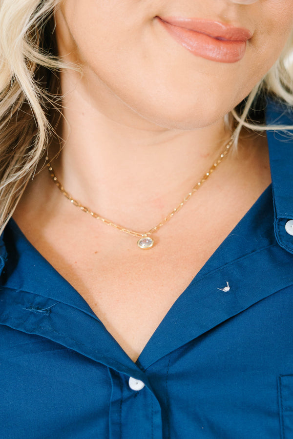 Chic Moment Necklace in gold with a dainty paperclip chain.