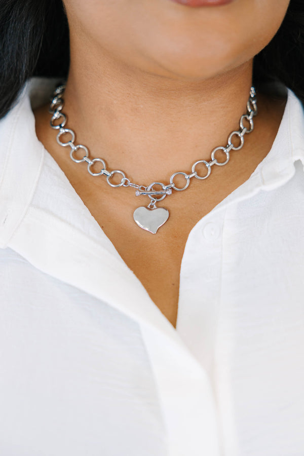 Plus Size silver chain necklace featuring a hammered heart pendant and a toggle clasp.