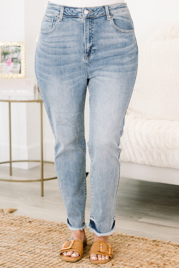 Chic soul plus size clothing, medium wash straight jeans with small fray detailing at the end of the pant 