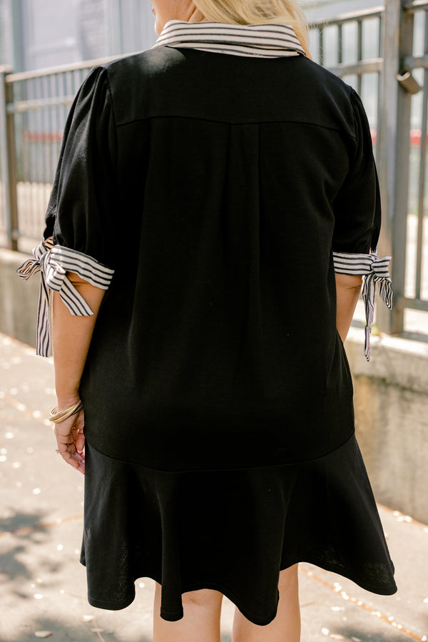 Chic Soul plus size clothing, black short sleeve v neckline dress with white and thin black horizontal stripes lining the neckline and the sleeves, tying them in a bow