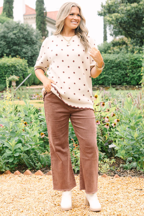 Plus Size oatmeal short-sleeve knit sweater with brown polka dots and a scalloped contrast hem.