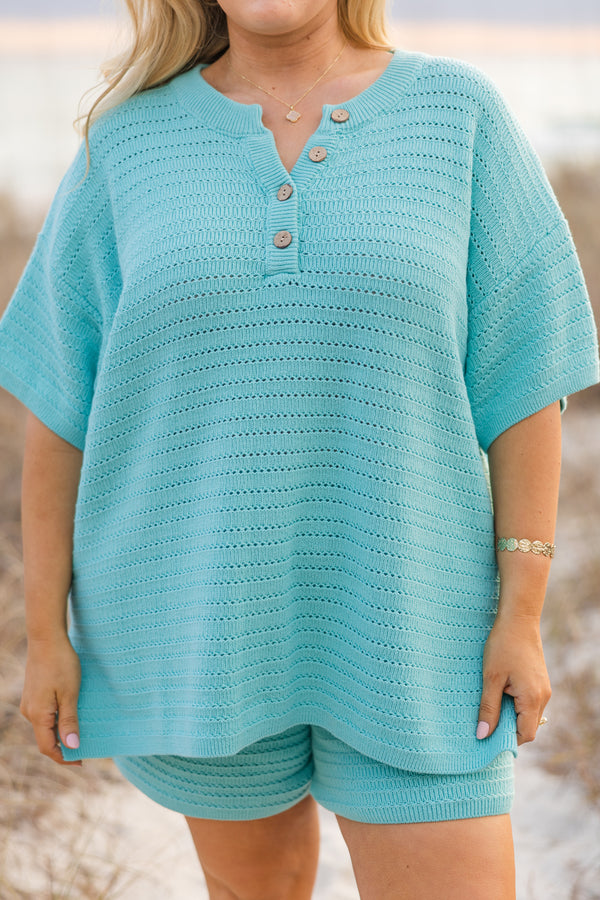 Chic Soul plus size clothing, turquoise blue sweater material short sleeve top and shorts set with four wooden buttons a quarter of the way down the middle
