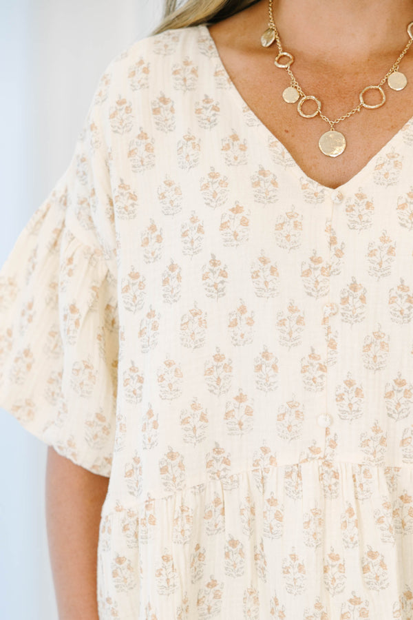Chic Soul plus size clothing, light yellow short-balloon sleeve shallow v-neck casual top with dainty floral pattern
