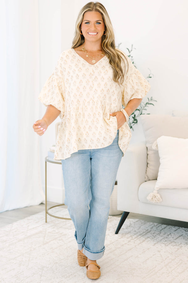 Chic Soul plus size clothing, light yellow short-balloon sleeve shallow v-neck casual top with dainty floral pattern