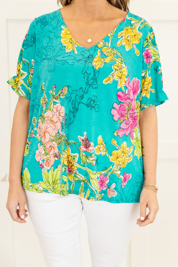 Chic Soul plus size clothing, blue short sleeve large floral print top in yellow/pink with v neckline