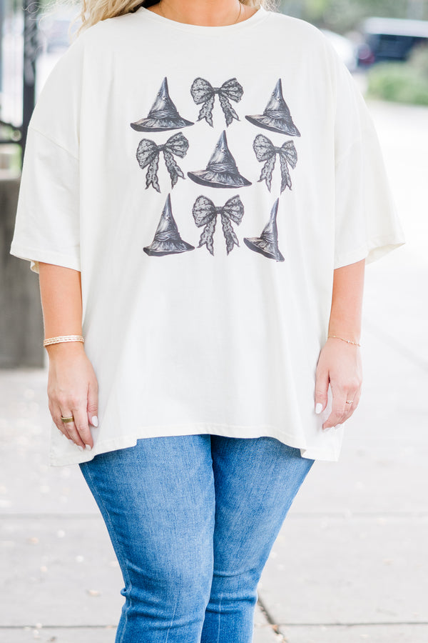 Chic Soul plus size clothing, ivory short sleeve boyfriend tee with bow and witch hat graphic in black 