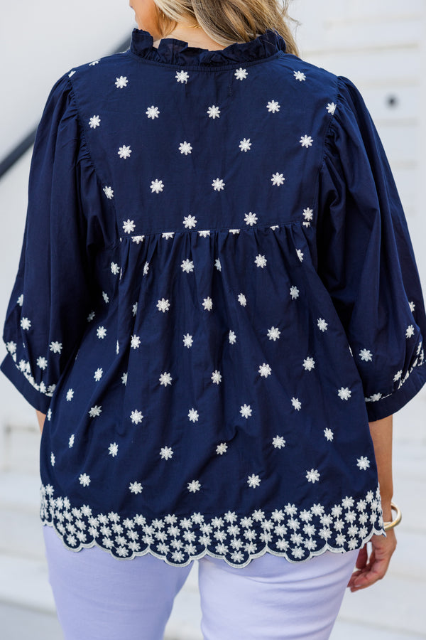 Chic Soul plus size clothing, short-sleeve navy top with white floral embroidering and a v-neckline with a scalloped hem 