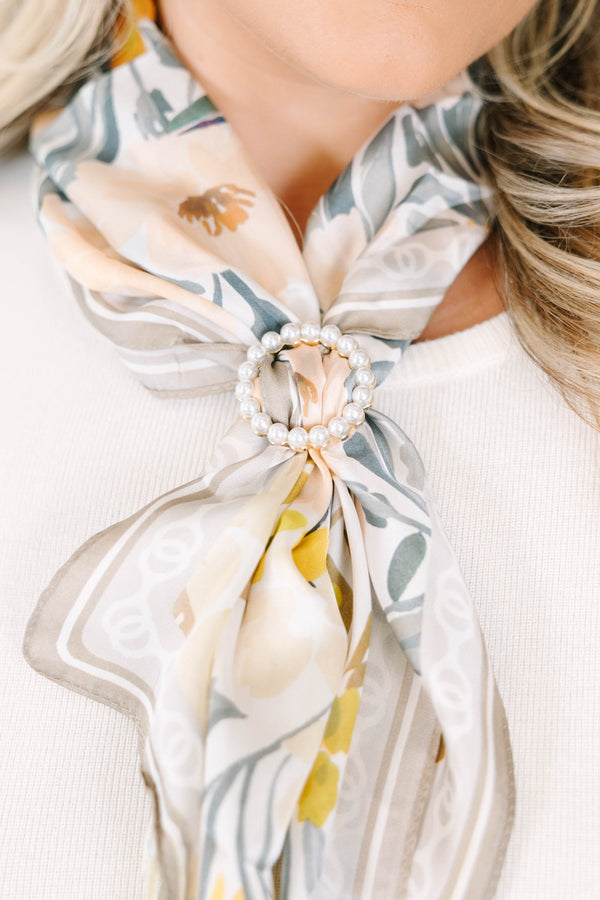 Plus Size gold-finished scarf ring with a circular pearl design.