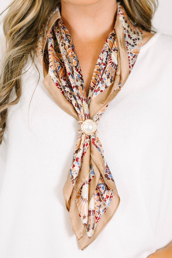 Plus Size gold-finished scarf ring with a large faux pearl center