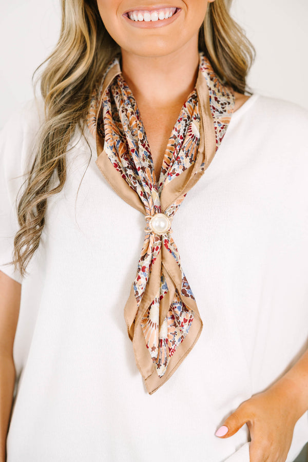 Plus Size gold-finished scarf ring with a large faux pearl center