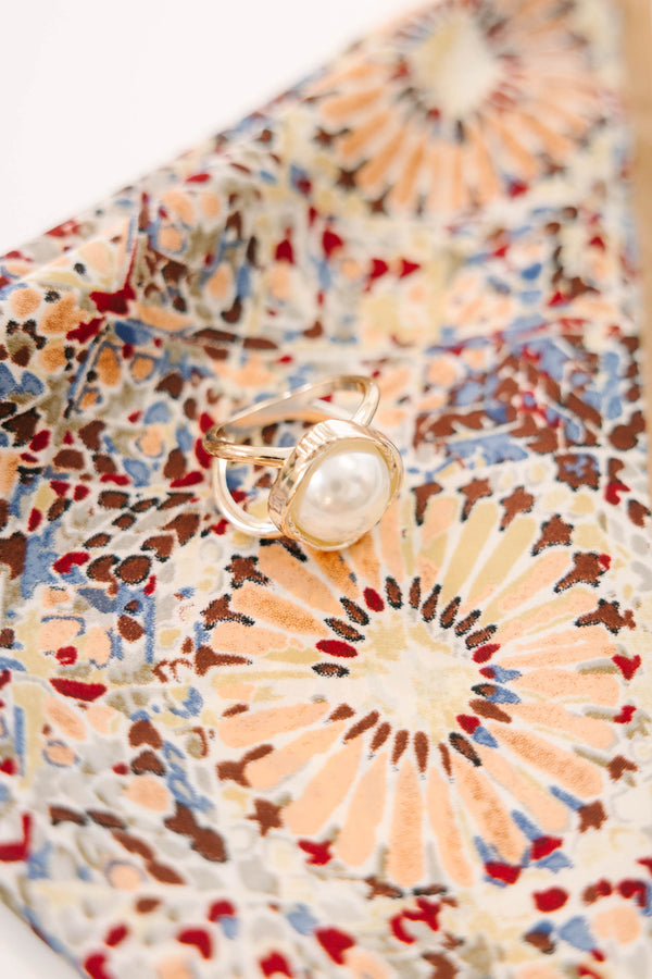 Plus Size gold-finished scarf ring with a large faux pearl center