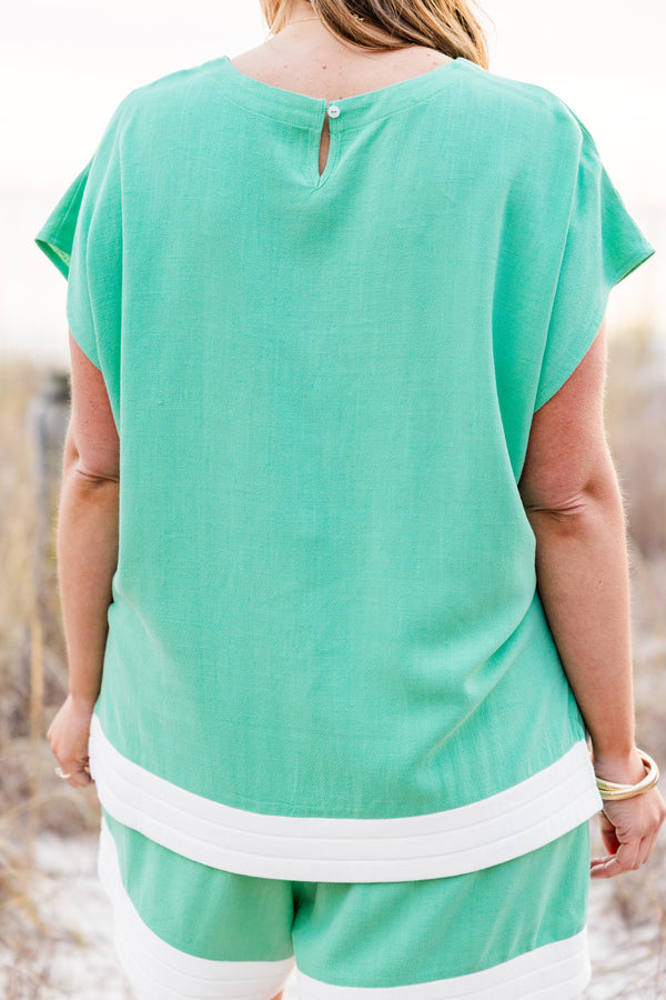 Chic Soul plus size clothing, aqua short sleeve flowy top with round neckline with flowy short sleeves with white band along the bottom