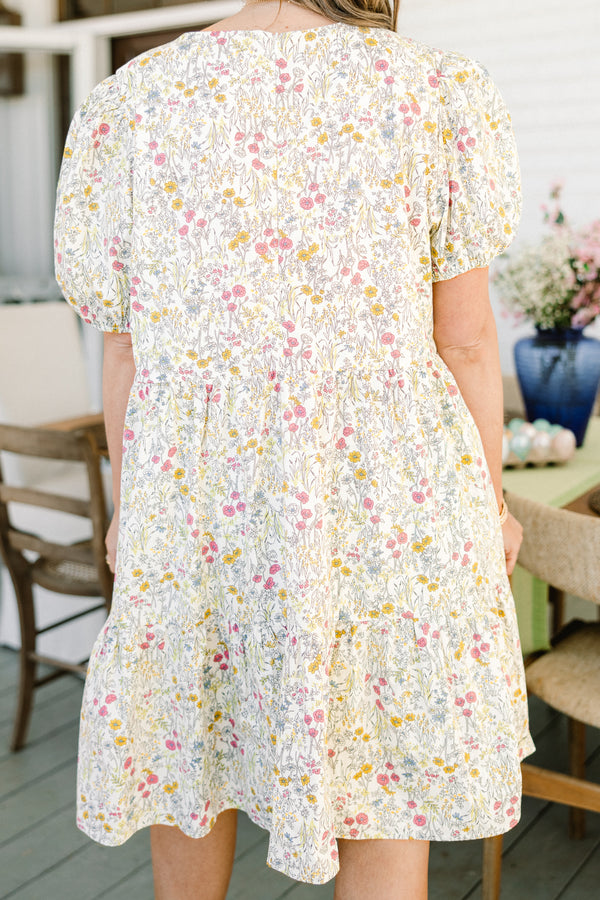Chic soul plus size clothing, Pink short sleeve baby doll dress, with a floral pattern and tie bows on neckline