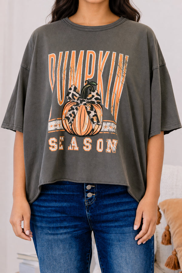 Chic Soul plus size clothing, charcoal grey slightly cropped short sleeve tee with “Pumpkin Season” written on the front and a pumpkin with a bow in the middle