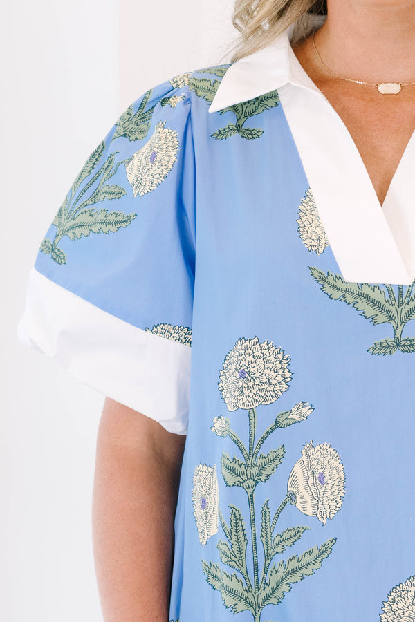 Plus Size baby blue floral dress with a white split neck collar and elastic bubble sleeves.