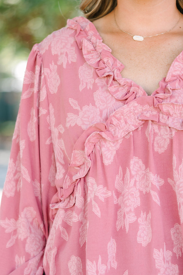 Plus Size mauve floral print top with ruffle V-neckline and long balloon sleeves.