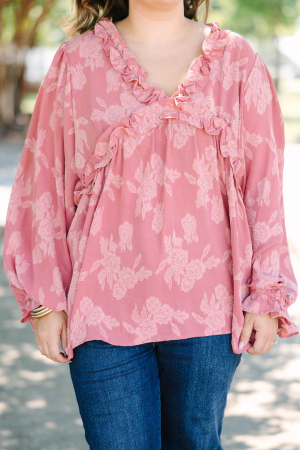 Plus Size mauve floral print top with ruffle V-neckline and long balloon sleeves.