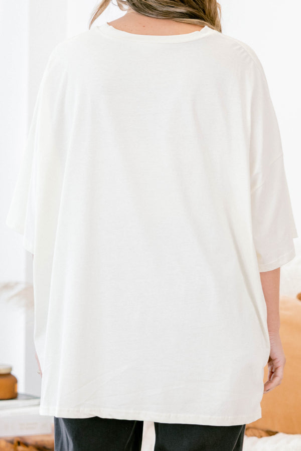 Chic Soul Plus size clothing, ivory graphic tee that has a cartoon goose with a witch hat and bats graphic in the middle of the shirt