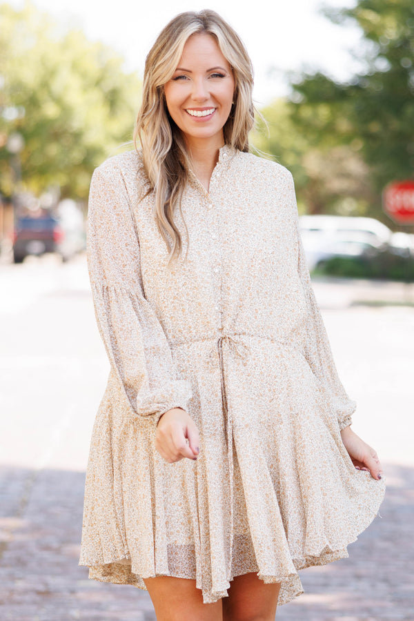 Chic Soul plus size clothing, cream and gold lightweight and flowy floral patterned dress with sinched tie waist and ruffle detailing