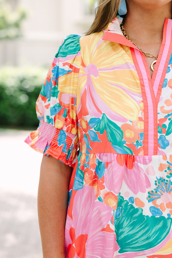 Plus Size fuchsia floral print tiered maxi dress with smocked puff sleeves and a V-neckline.