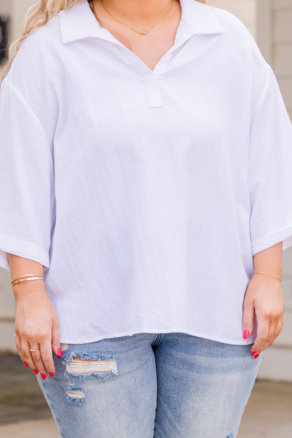 Plus Size off-white linen top with three-quarter sleeves and a notched v-neck collar.