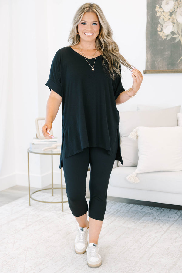 Black Buttery Soft Activewear Capri Leggings with Pockets