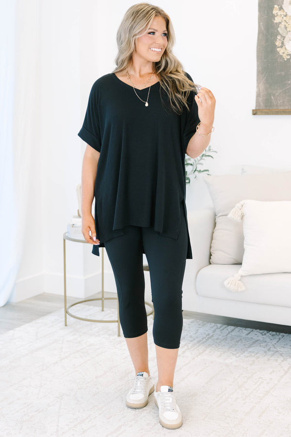 Black Buttery Soft Activewear Capri Leggings with Pockets
