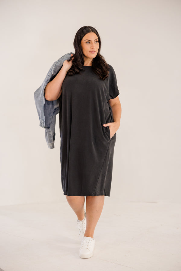 Chic Soul plus size clothing, soft stretchy black short sleeve knee length dress with round neckline