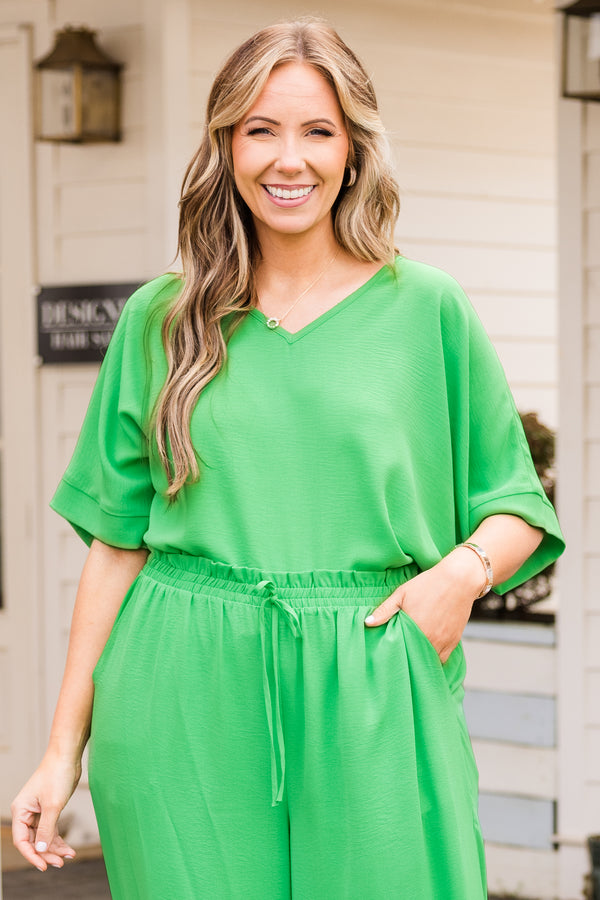Chic Soul plus size clothing, kelly green short sleeve top with v neckline and cuff sleeves