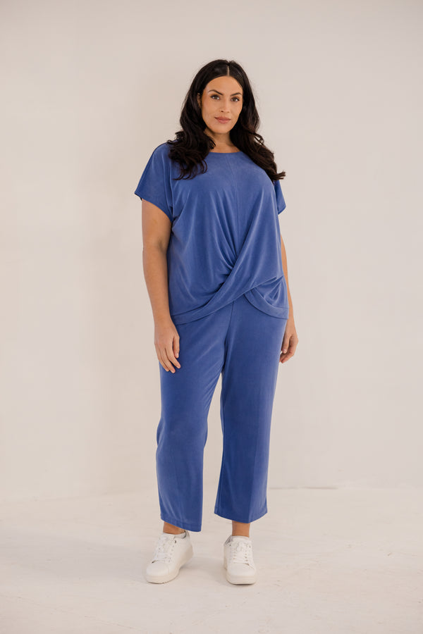 Chic Soul plus size clothing, crop fit flare ponte pant in blue ombre stretchy waistband