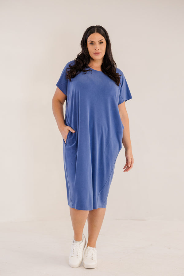 Chic Soul plus size clothing, soft stretchy ombre blue short sleeve knee length dress with round neckline