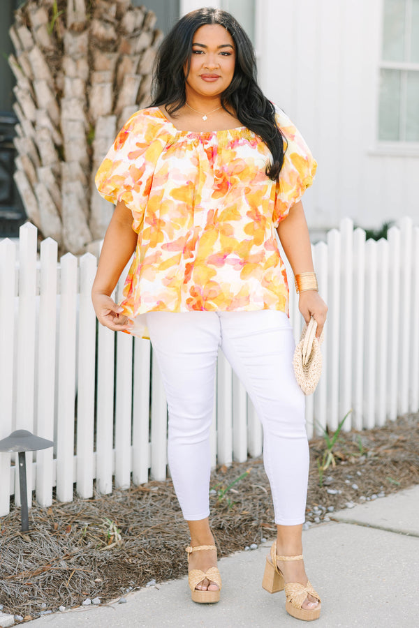 Chic Soul plus size clothing, yellow flowy top with a watercolor floral pattern along with bubble sleeves and as square neckline 