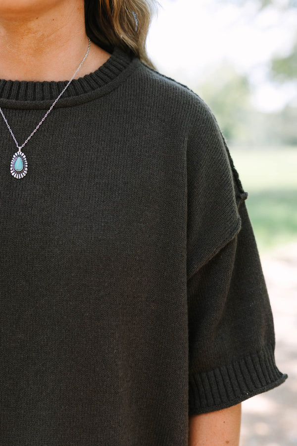 Plus Size brown short-sleeve knit sweater with a crew neckline and ribbed cuffs.