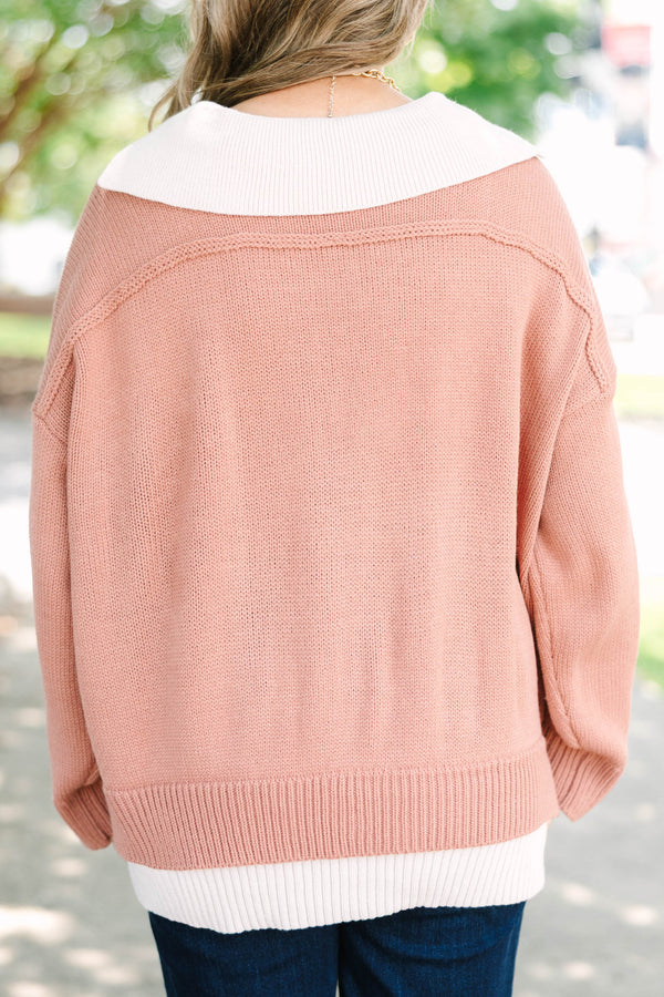 Plus size sweater in light mahogany, featuring a relaxed fit and V-neckline.
