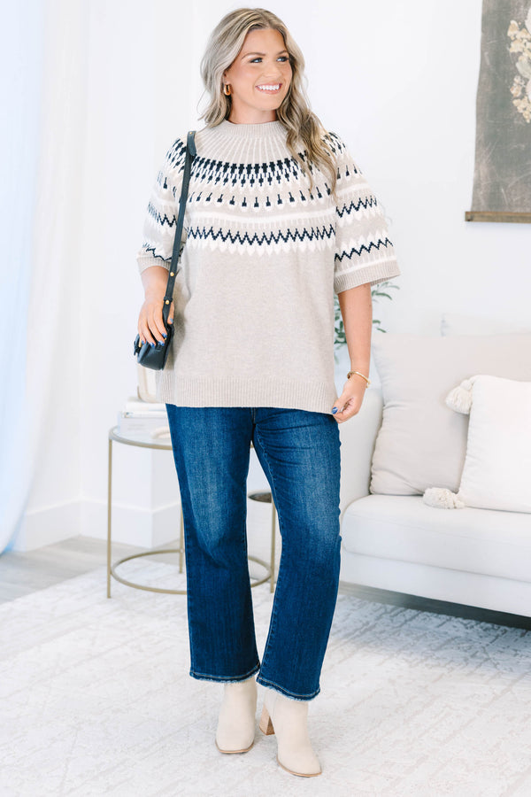 Plus size taupe short-sleeve sweater with a charcoal and white Fair Isle geometric yoke pattern.