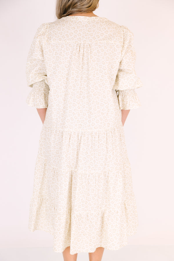 Chic Soul plus size clothing, light ivory and beige leopard print 3/4 puff sleeve tiered midi dress with cinched sleeves and v neck cut out 