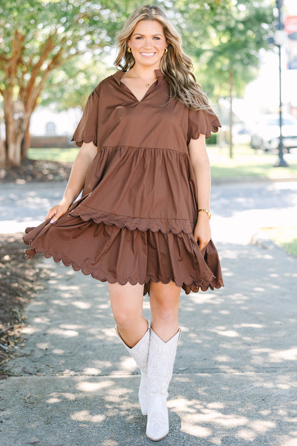brown short sleeve dress with tiered scalloped detailing 