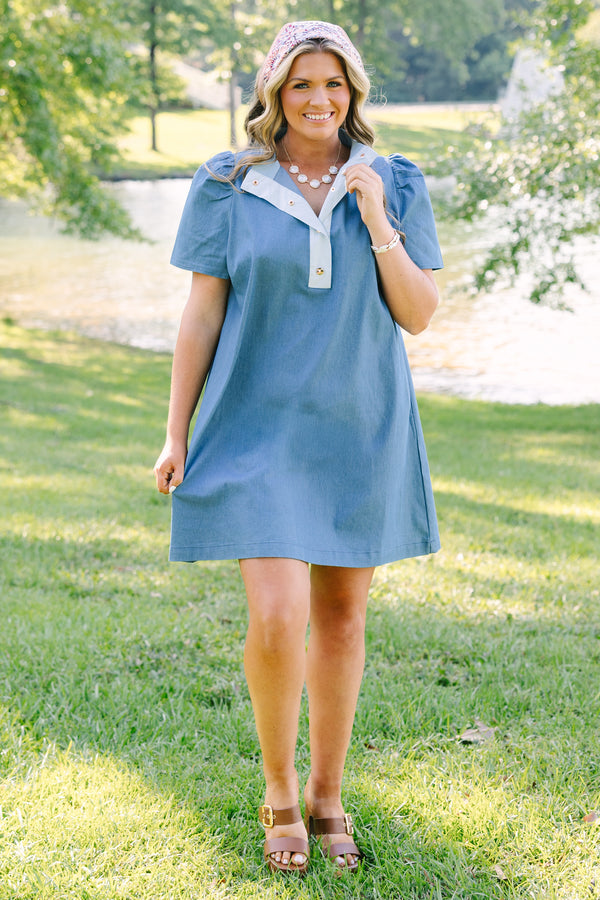 Plus Size denim shift dress with short puff sleeves and a light blue button-down collar.