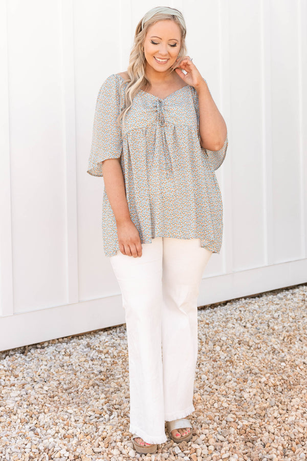 Chic Soul plus size clothing, off white ditzy floral pattern short bell sleeve v neck babydoll top