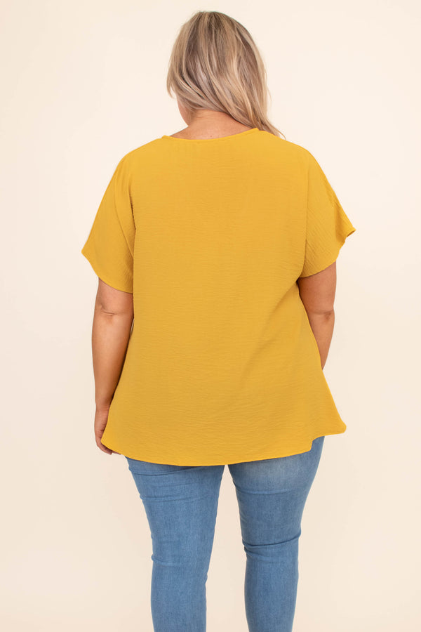 blouse, short sleeve, vneck, twisted hem, longer back, loose, mustard, comfy